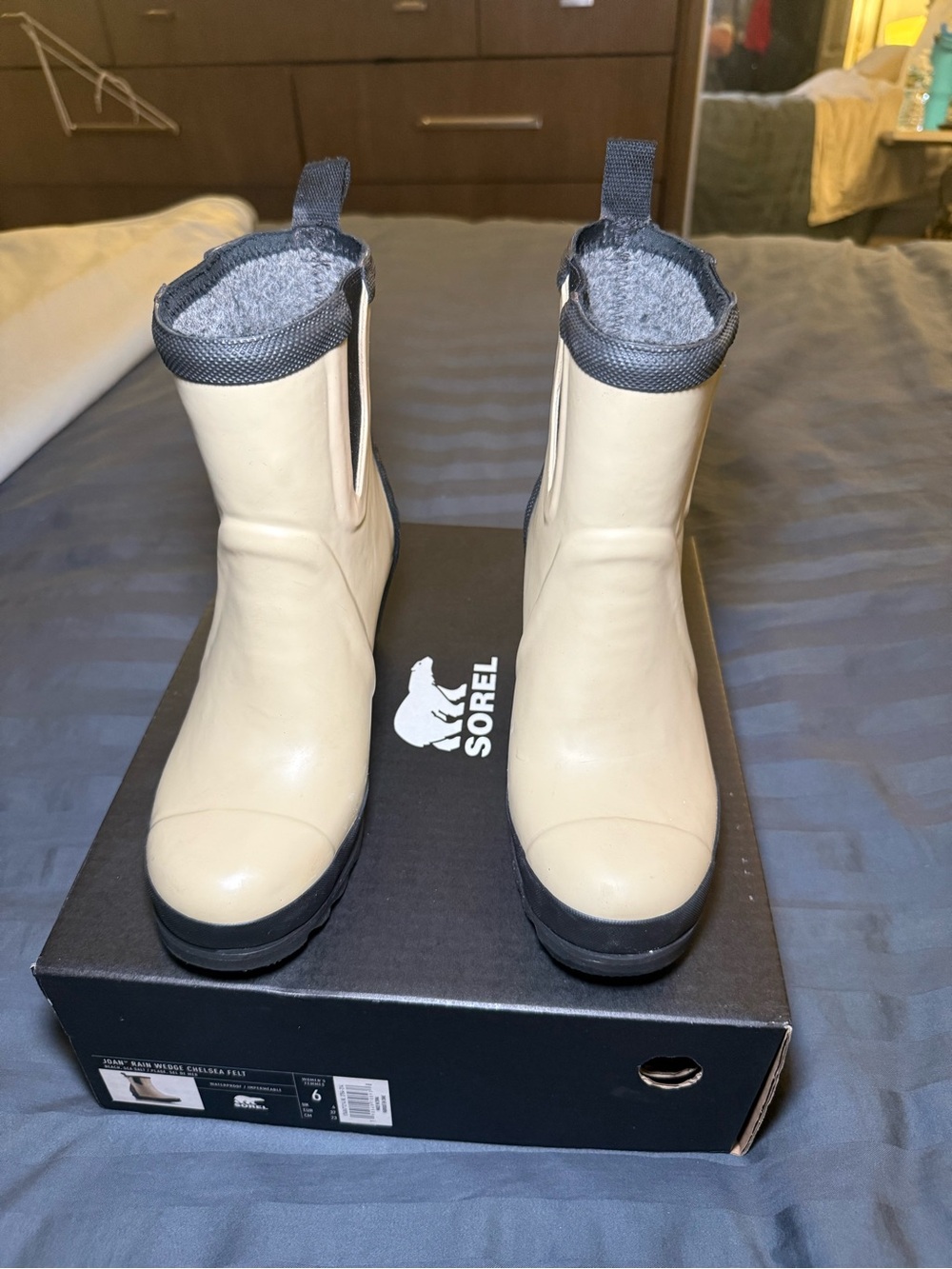 SOREL Joan Rain Wedge Chelsea Felt Boots, Size 6